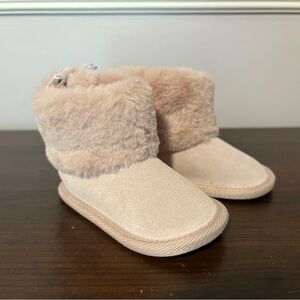 BearPaw Soft Pink Baby Booties